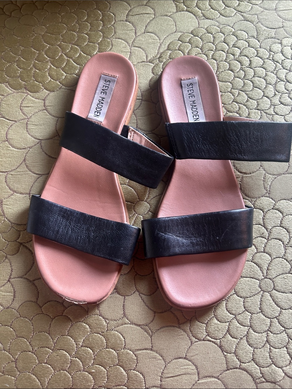 Steve Madden Black Strap Pink Footbed Slide Sandals